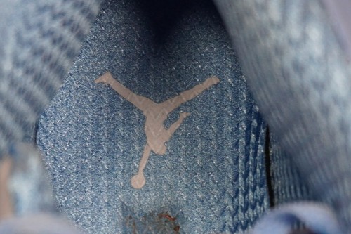 Jordan 5 Retro 'UNC University Blue' (Size 11) *Super Clean/Excellent Condition* - Picture 15 of 18