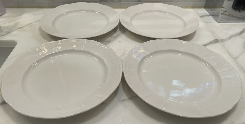 Royal Doulton “Hallmark” Dinner Plates Fine Bone China Lot 4 EUC ~10.5 Inches