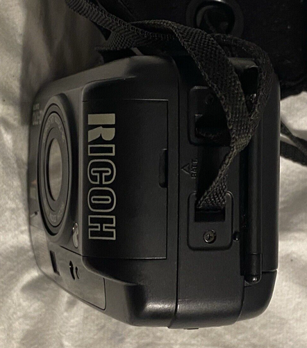 Ricoh RZ-770 Date 35-70 Zoom 35mm Camera with Case pre-owned - 第 10/12 張圖片
