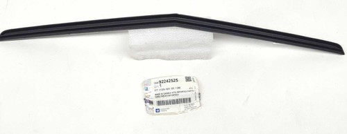 New OEM genuine GM Grille Molding 2010-2013 Chevy Camaro black 92242525 ...