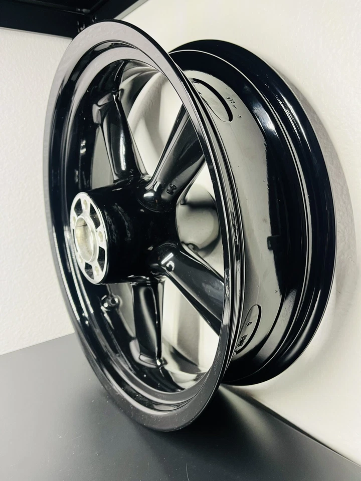 Harley Dyna Switchback 2012-19 rueda trasera negra personalizada llanta FLD FABRICANTE DE EQUIPOS ORIGINALES Foto 3 de 4