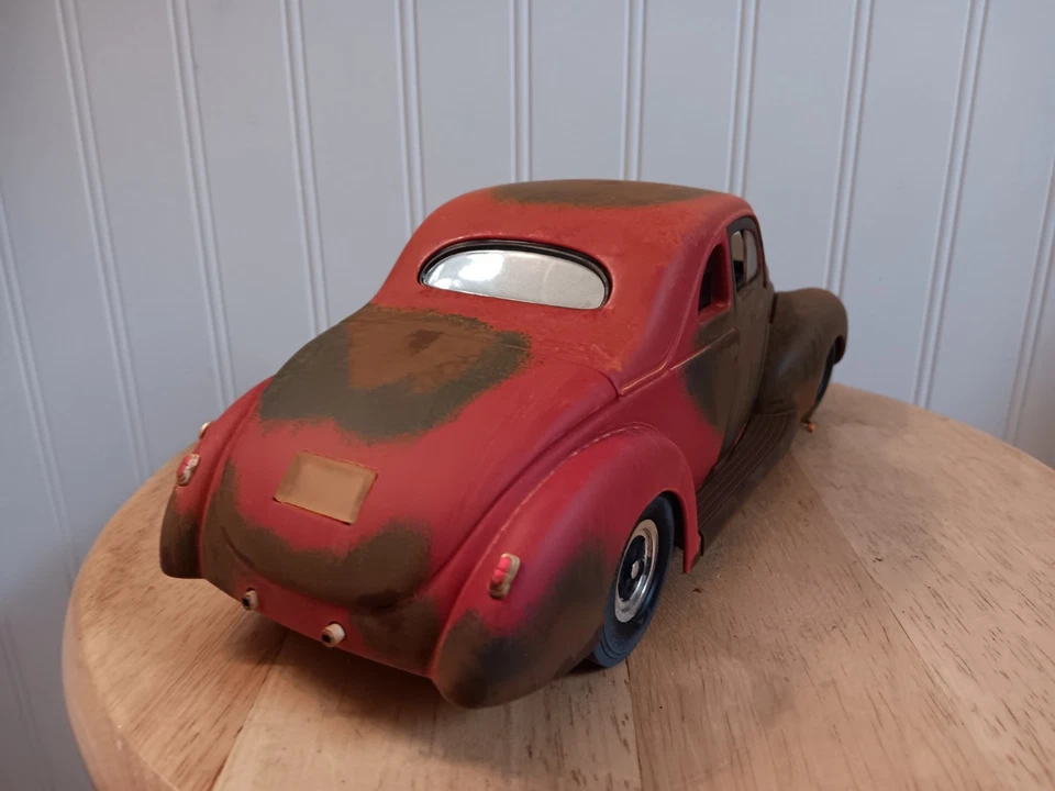 Ford Rat Hot Rod 1940 fundido a presión 1/18 desgastado oxidado depósito de chatarra granero encontrar  Foto 4 de 4