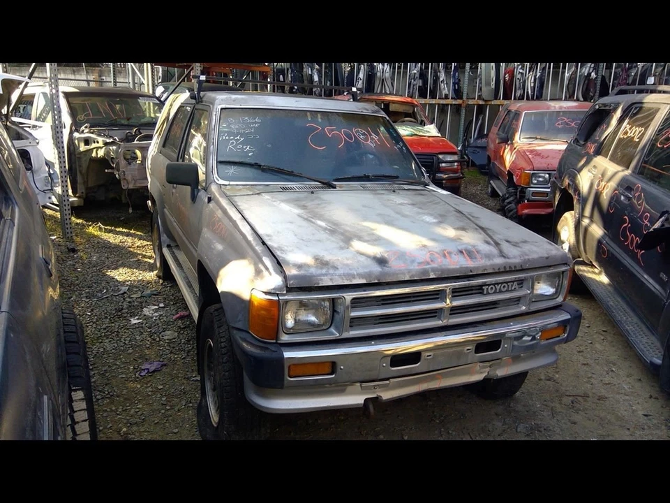 85-95 TOYOTA 4 RUNNER SR5 2.4L MANUAL TRANSMISSION VIN R 4TH DIGIT 22RE - Image 2 of 4
