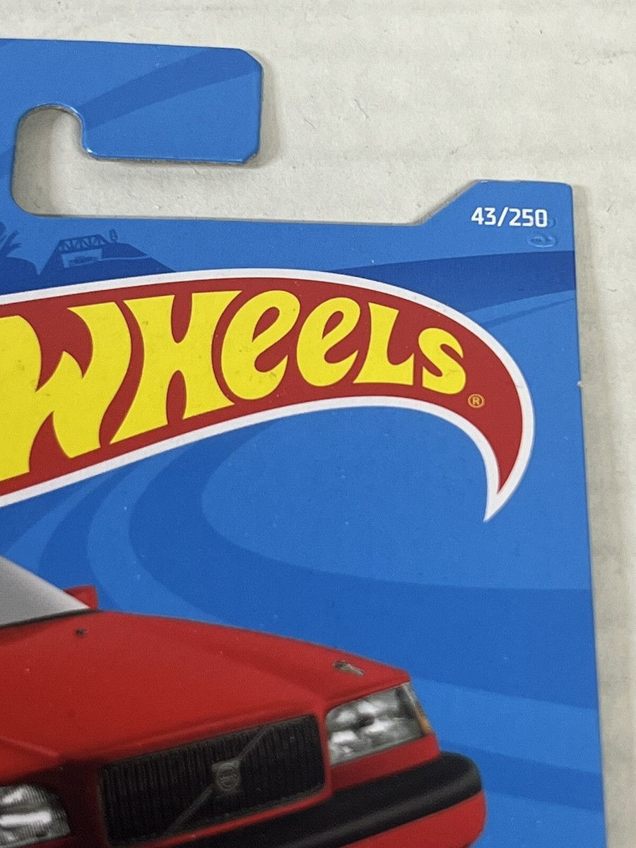 Hot Wheels Factory Fresh Volvo 850 Estate 2/10 RED 43/250 Diecast