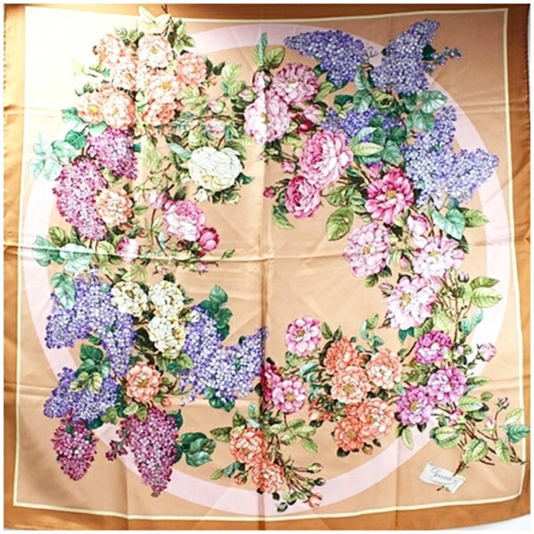Gucci foulard soie rose saumon imprimé floral occasion un rang GUCCI femme