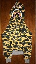 VINTAGE 2014 BAPE CAMO SHARK HALF ZIP HOODIE SIZE LARGE