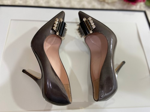 Kate Spade NWOT Women 4" Stiletto Heels Whrinestones Pointed 6B GrayBlack Patent - Picture 4 of 9
