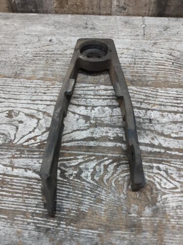 2001 01 99-07 Suzuki Hayabusa GSX1300 GSX1300R Rear Swingarm Drive Chain Guide