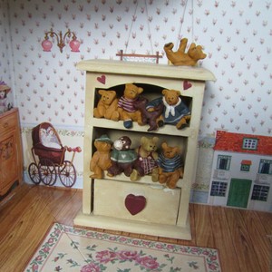 teddy bear shelf