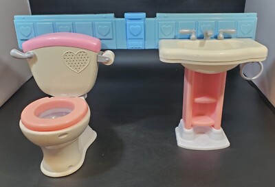 Fisher Price Little Mommy GOTTA GO Doll Potty Flushing Toilet