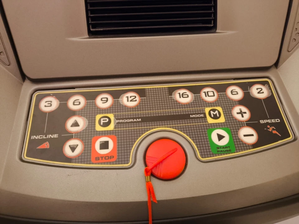 Tapis Roulant elettrico Diadora Exess 11.6 con inclinazione - Immagine 4 di 4