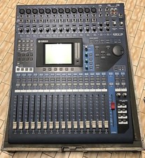 mixer digitale Yamaha O1v96 v2, codizioni eccellenti, completo di manuale