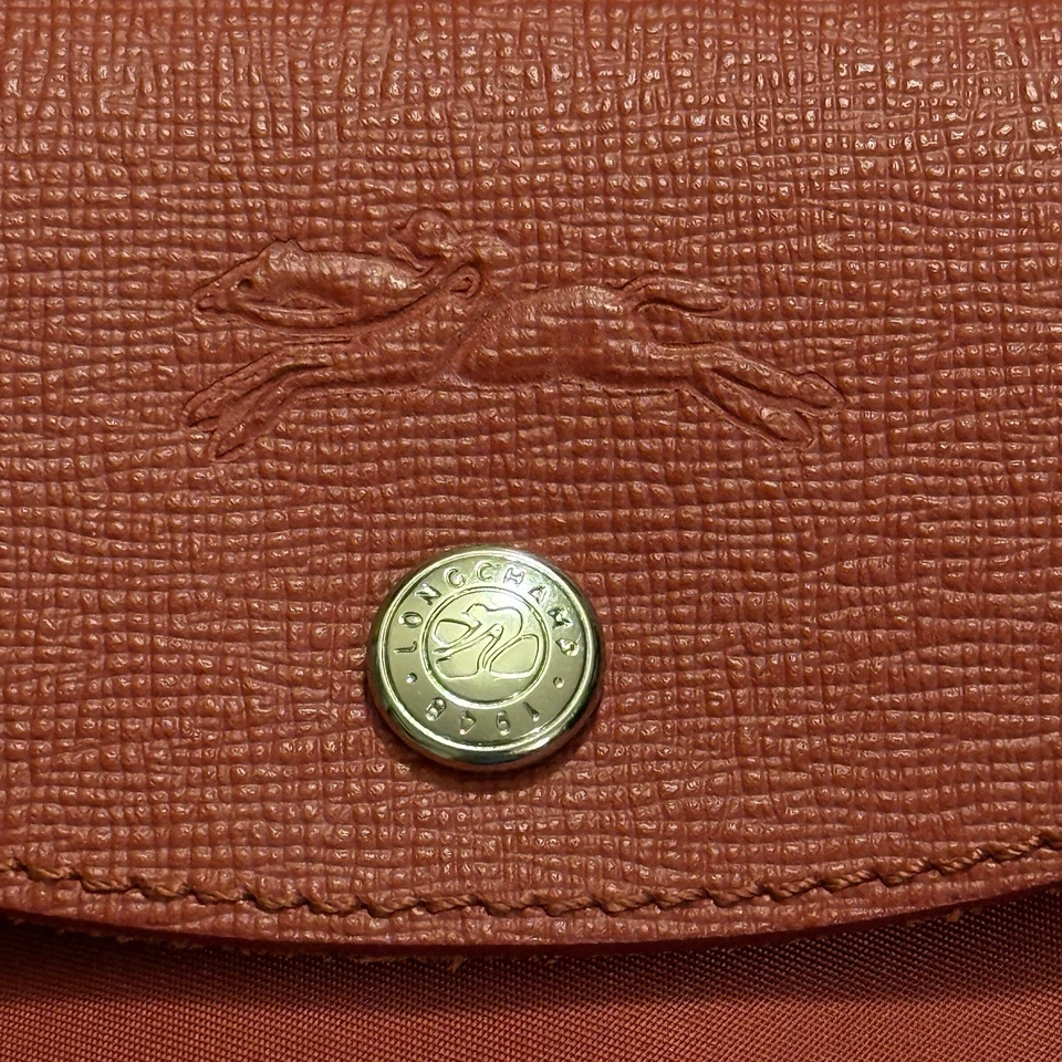 Pre-Owned Longchamp Le Pliage Neo Crossbody Satchel Tote Bag in Rouge (Red) - Image 2 of 4