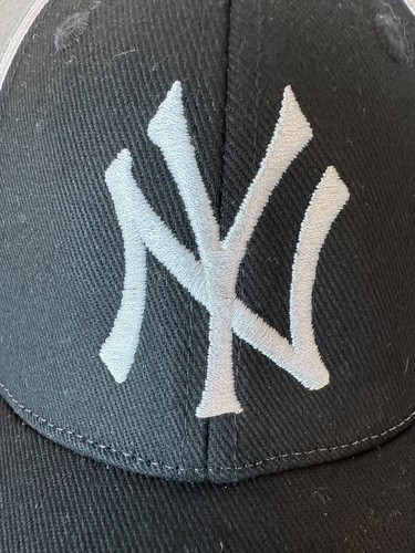 Cappello da baseball 47 MLB nero Yankees regolabile NEW YORK CLASSICO MODERNO GRIGIO NERO - Foto 2 di 15