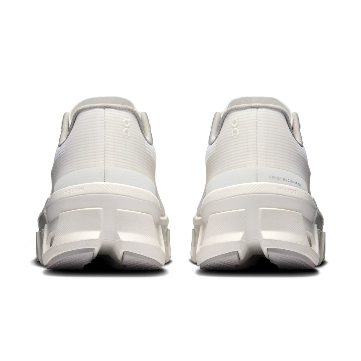 ちゃちゃ丸。【美品】On Cloudmonster Void ホワイト24 ちゃちゃ丸。様専用【美品】On Cloudmonster Void ホワイト24 - メルカリ