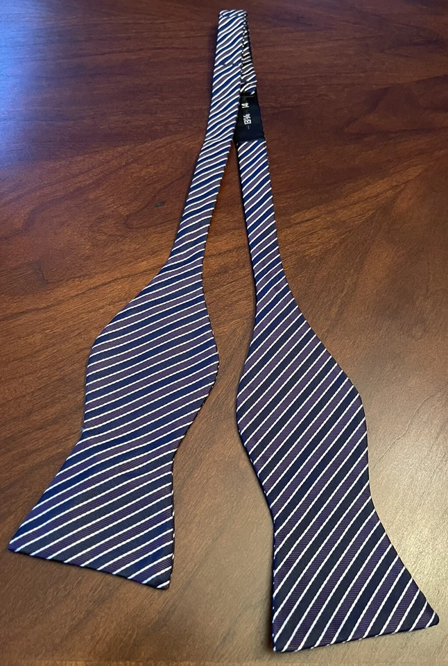 Pajarita Izod de poliéster púrpura para hombre hecha en China Foto 2 de 4