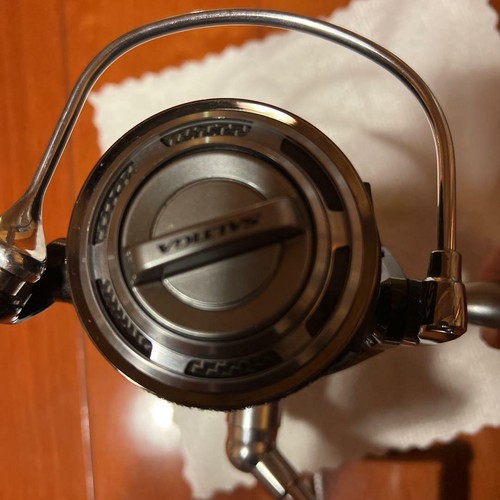 DAIWA 10 SALTIGA 4500 (Daiwa 10 Saltiga 4500) Achetez-le Maintenant EUR - Foto 2