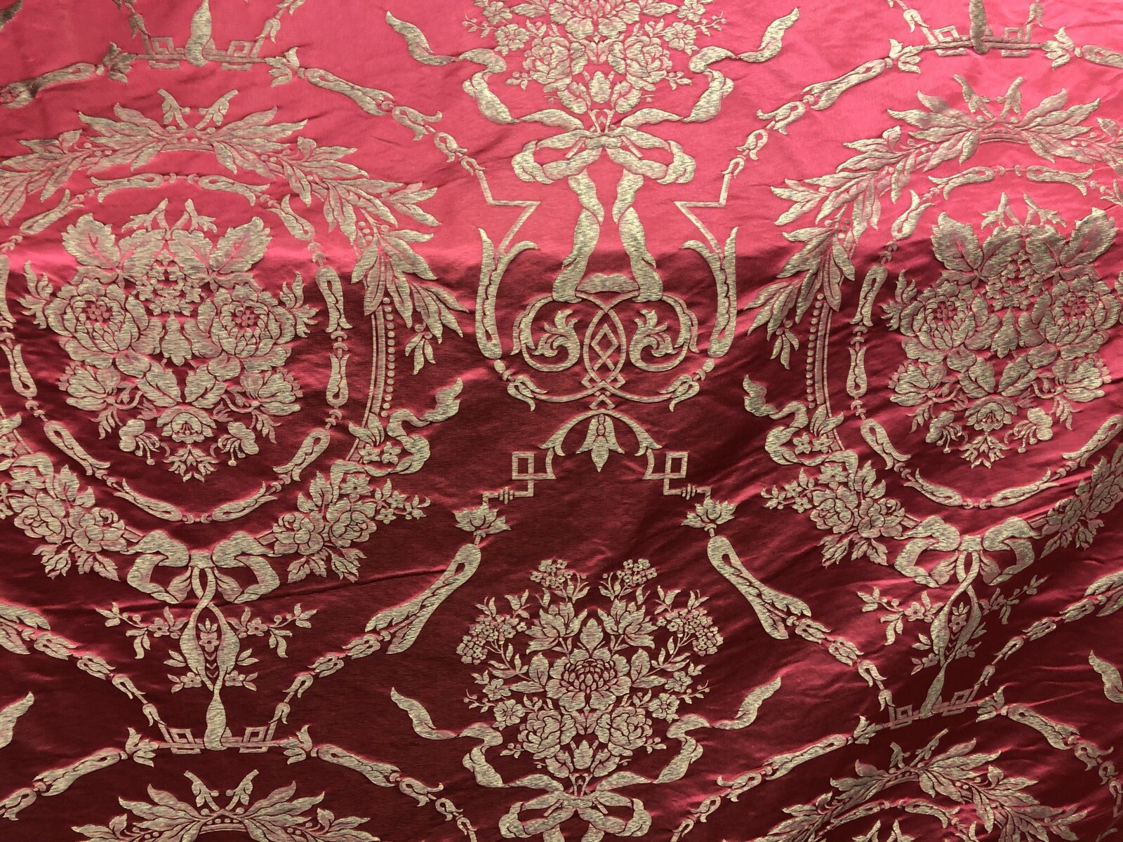 Brocart Louis XVI rouge et vieil or, tissu jacquard lourd au mètre
