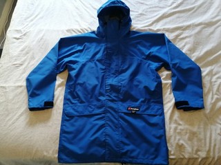 Berghaus Mistral Vintage Goretex Waterproof Jacket generous size Medium VGC