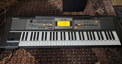 Roland E-09 Arranger