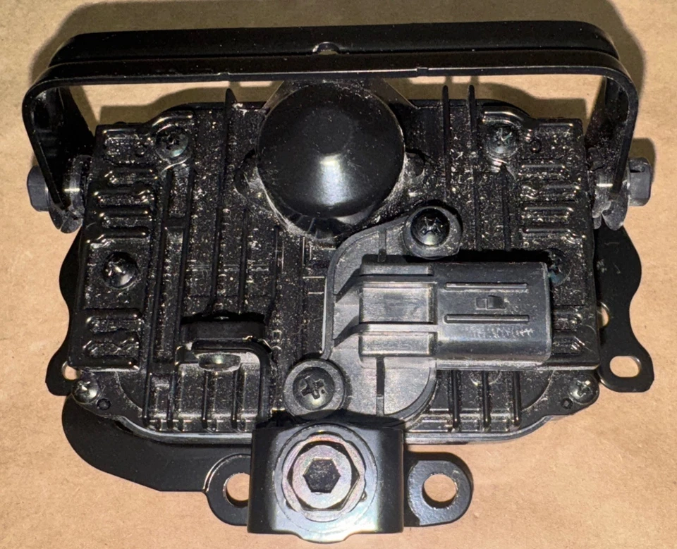 Sensor de radar de distancia de control de crucero Toyota Land Cruiser 2016-2019 88210-07010 Foto 4 de 4