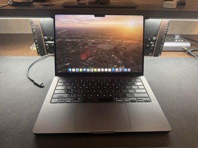 Apple MacBook Pro 14'' M3 Pro 18GB RAM 512GB SSD Gray 14-Core GPU