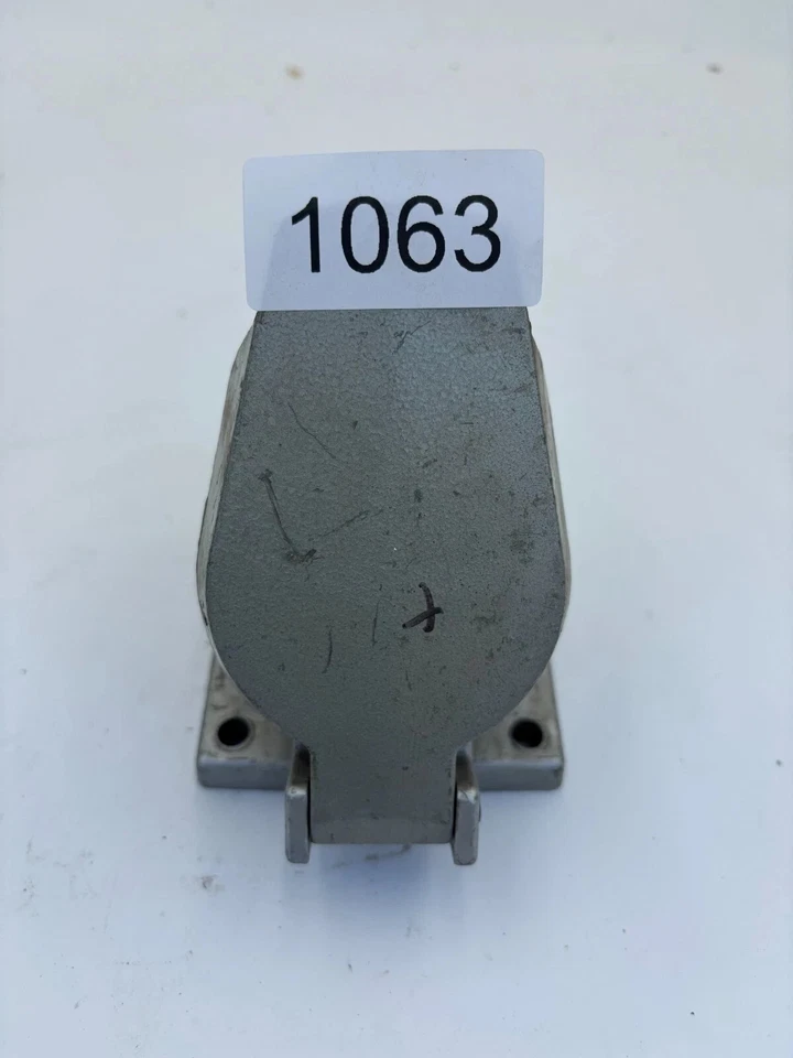 Receptáculo Crouse-Hinds ENRC22201 à prova de explosão 20A 125V - Imagem 4 de 4