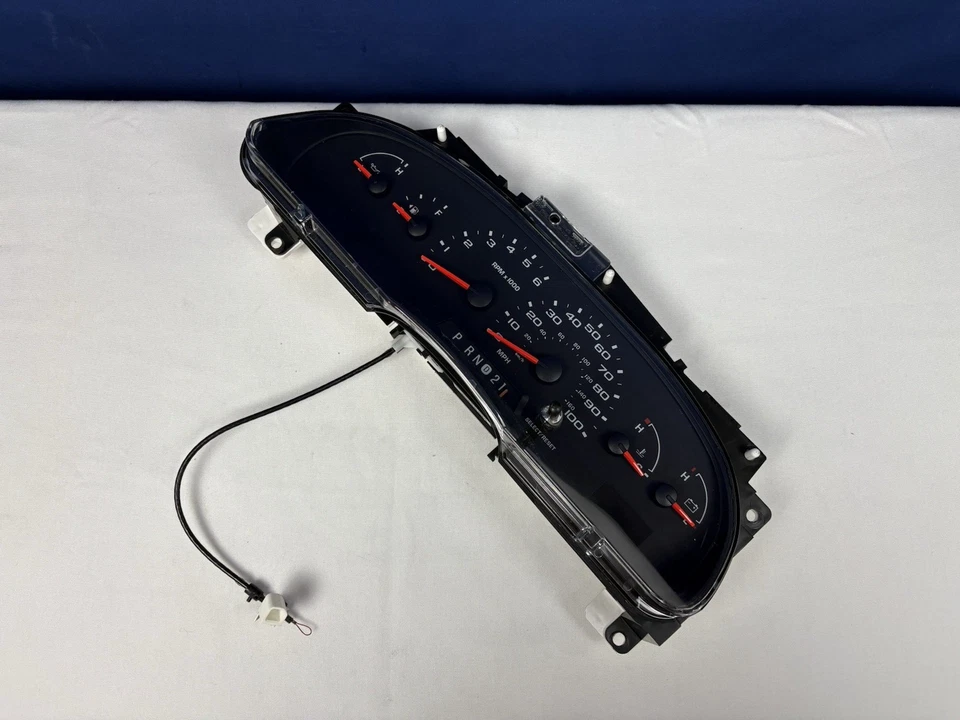 Ford Econoline Van E150 E250 E350 2004-2007 velocímetro cuadro de instrumentos Foto 4 de 4