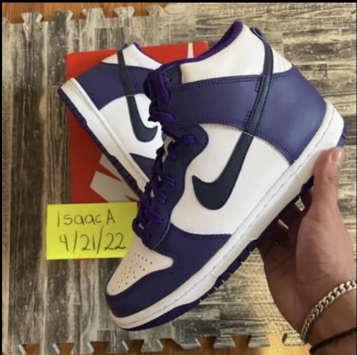 dunk high purple on feet
