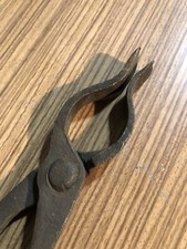Pinza tenaglia da fabbro in ferro battuto  antica