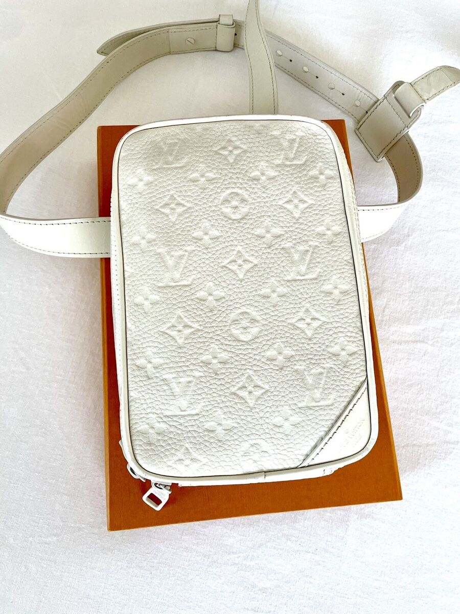 LOUIS VUITTON WHITE MONOGRAM LEATHER Utility Side Bag Virgil LOUIS VUITTON WHITE MONOGRAM LEATHER Utility Side Bag Virgil