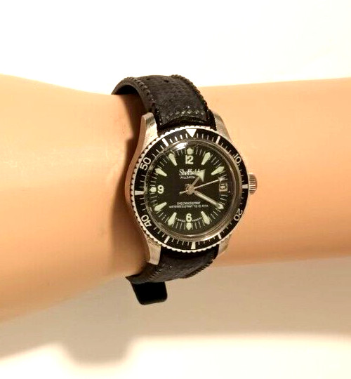 Vintage 1970's SHEFFIELD Allsport 100M Water-resistant Women's Watch