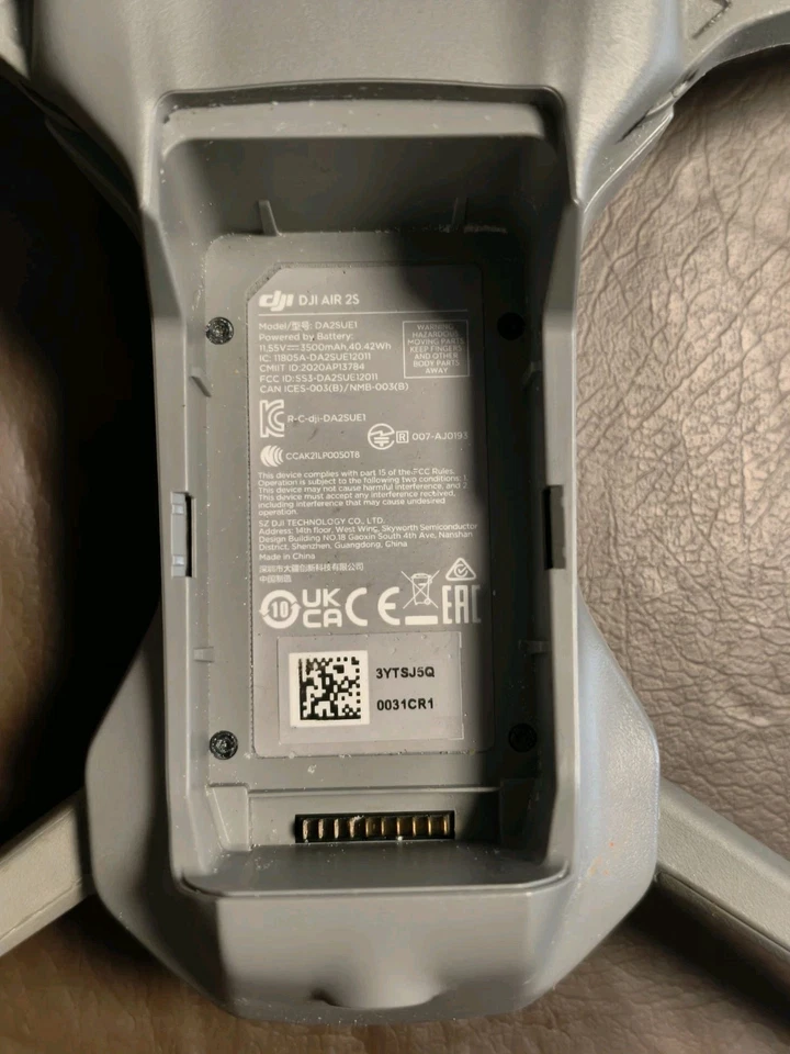 dji mavic air 2s drone ( For Parts ) - Image 3 of 4