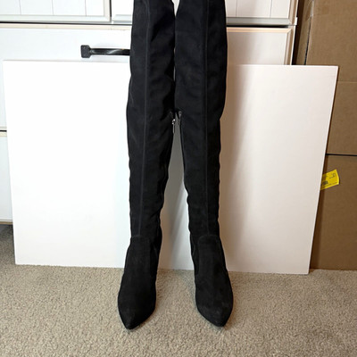 Le Silla Black Suede Over-the-Knee Thigh-High Boots Pointed Toe Size 39 / US 8
