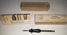 Vintage COLUMBIA MINERVA de luxe RUG NEEDLE in box