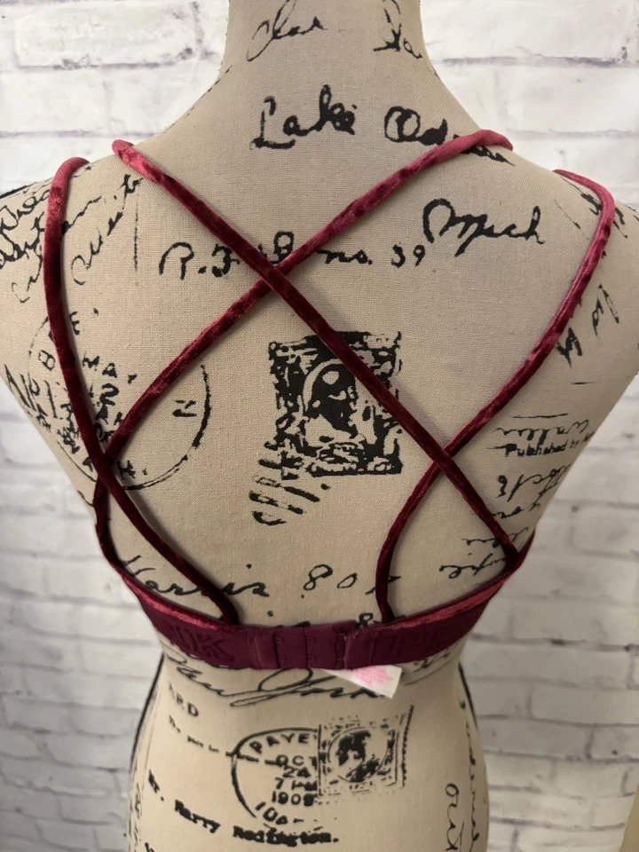 ROSA Victoria’s Secret Talla Med Terciopelo Bralette Sin Alambres Granate Tirantes Terciopelo Foto 3 de 4
