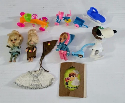 X-826 VINTAGE 1960'S MATTEL LIDDLE KIDDLE DOLLS AND ACCESSORIES