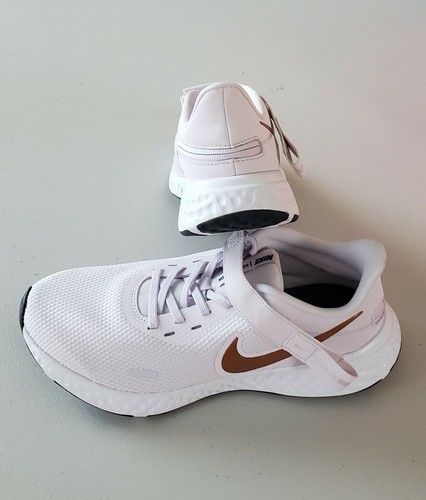 nike revolution 5 flyease white