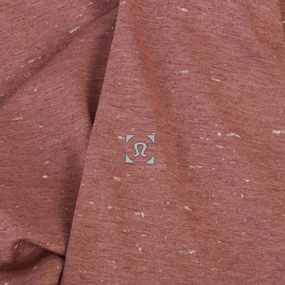 LULULEMON ПРОИЗВОДИТЕЛЬНОСТИ ВОРОТА ФУТБОЛКА РЖАВЧИНЫ ТЕМНО-БОРДОВЫЙ КРАСНЫЙ ПЯТНЫШКИ МУЖСКОЙ XL - Изображение 3 из 4