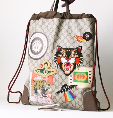 GUCCI キーリング Angry Cat Print GG Supreme GUCCI GG Supreme Angry Cat and Various Patched Limited Edition