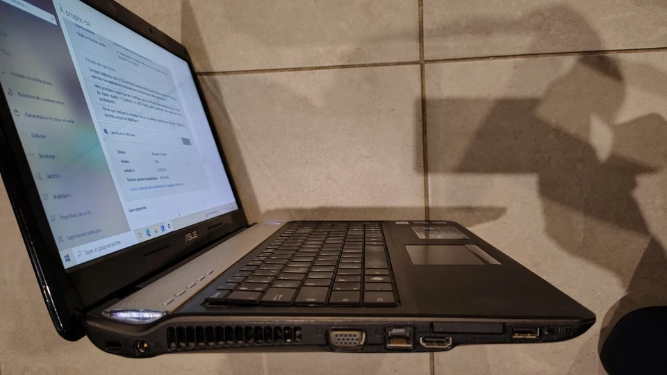 ASUS N61VG - Ram 8Go / HDD 750Go / 16 " / Windows 10 - Photo 3/4