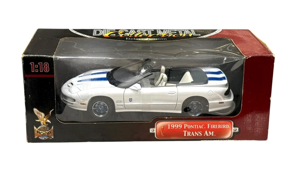 Road Signature 1999 Pontiac Trans Am 1/18 Deluxe Edition Diecast Car - Image 2 of 4