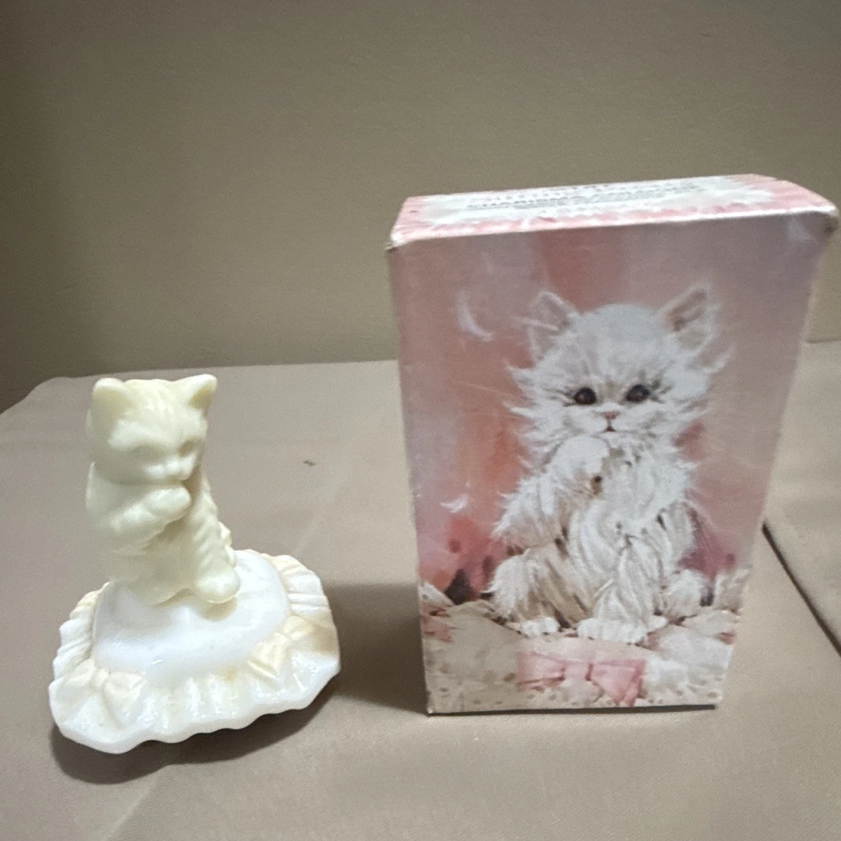 エイボン★コロンボトル★かわいい猫★Sitting Pretty (sit55) エイボン☆コロンボトル☆かわいい猫☆Sitting Pretty (sit55) Avon