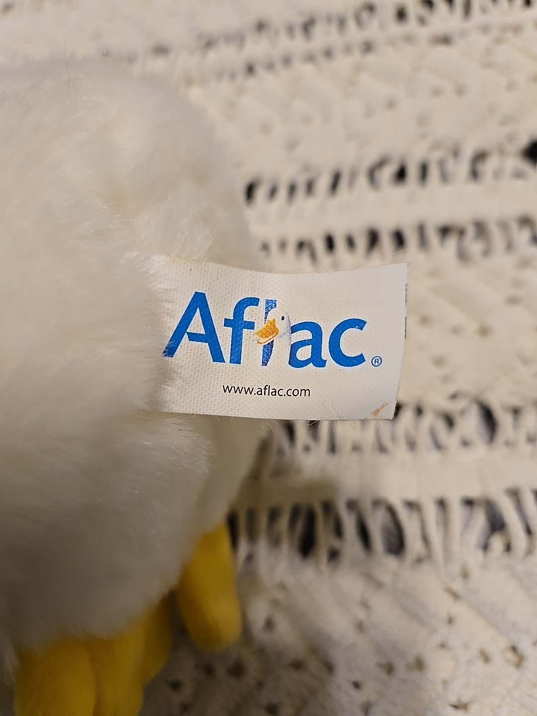 Macy's 2011 Store Promo Holiday AFLAC Duck in Winter Hat & Scarf 