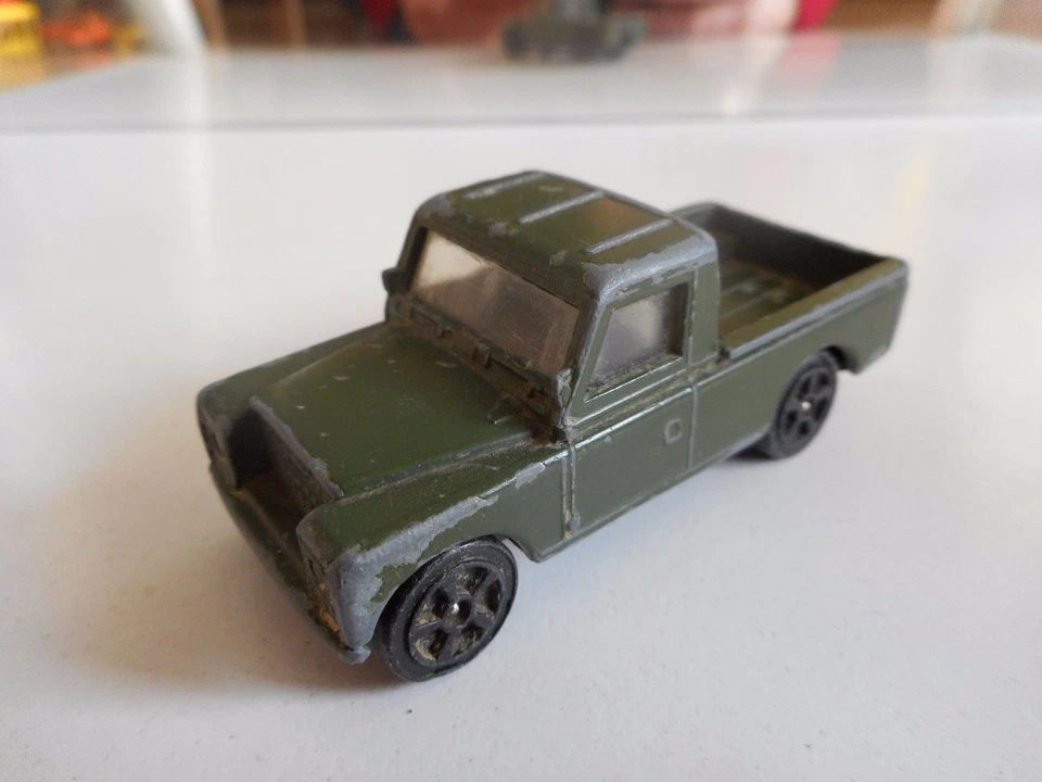 Corgi Juniors Land Rover en vert armée - Photo 1/1