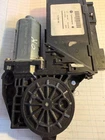 L0959794 RIGHT REAR WINDOW REGULATOR ENGINE / 1028315 FOR VOLKSWAGEN TOUARE-