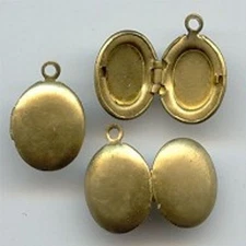 6 PIECES VINTAGE PATINA BRASS 12x10mm. OVAL SMOOTH PENDANT CHARM LOCKETS 5104