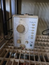 TENMA TEST EQUIPMENT MODEL 72-455A AUDIO SIGNAL GENERATOR SINE AND SQUARE WAVES