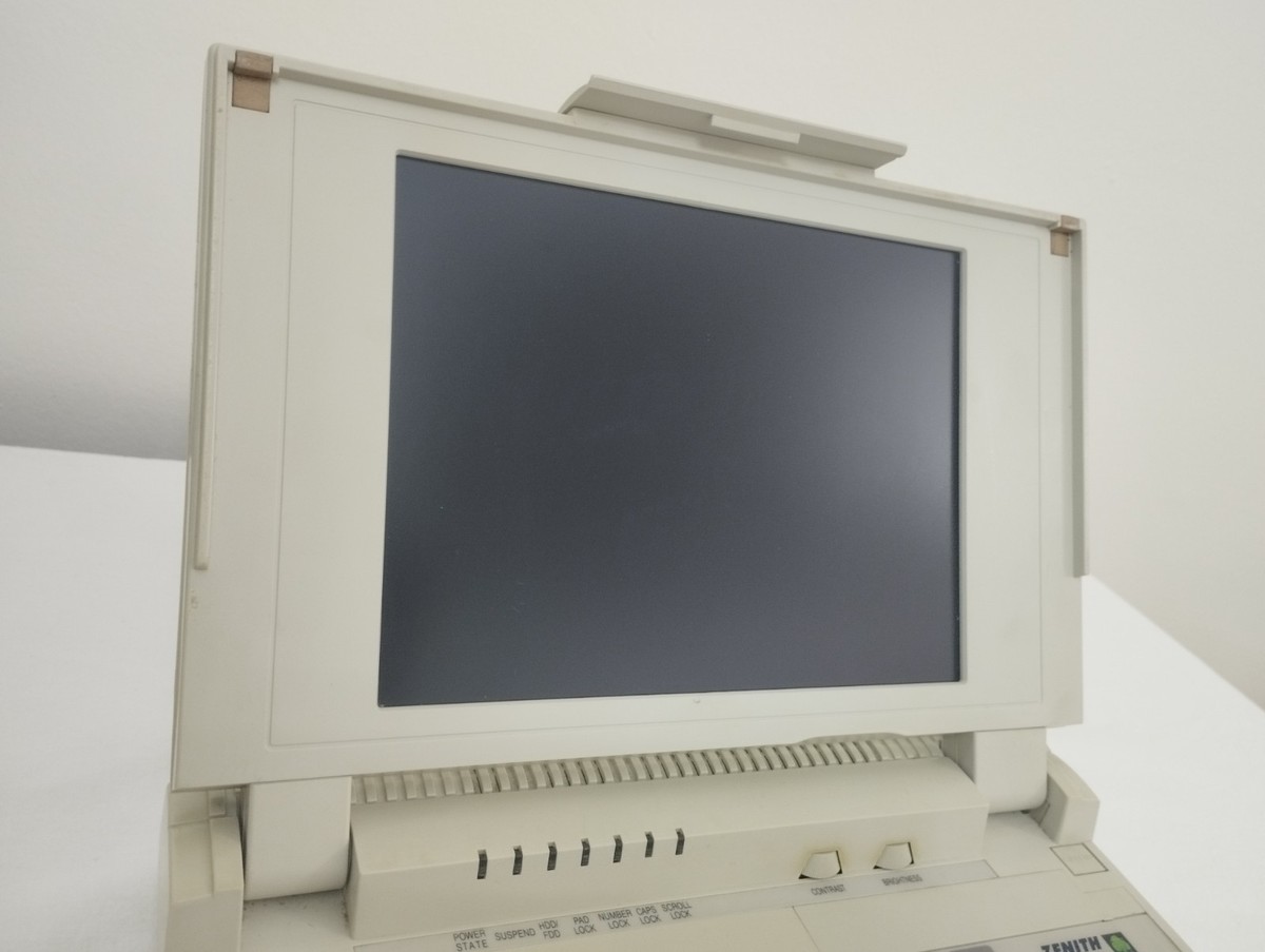 Vintage Laptop ZENITH Data Systems MastersPort 386SX w/Power