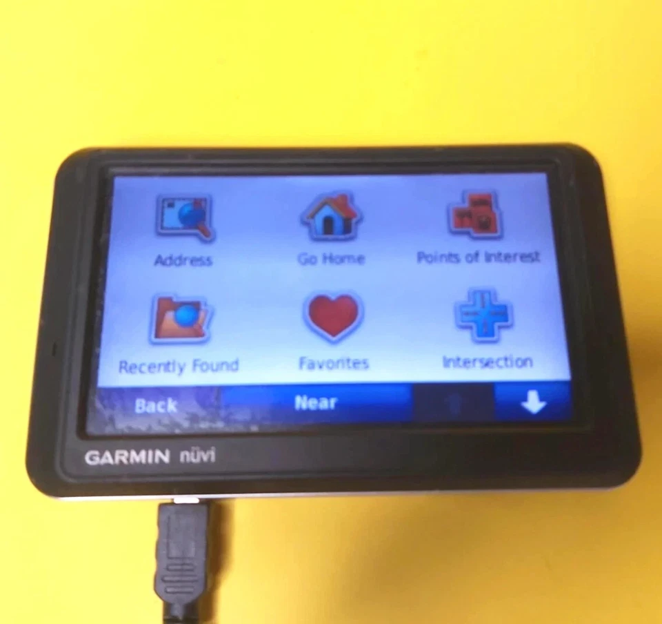 GARMIN NUVI 755 PORTABLE AUTOMOTIVE GPS NAVIGATOR 3D BUILDING VIEW TOUCHSCREEN - Image 2 of 4